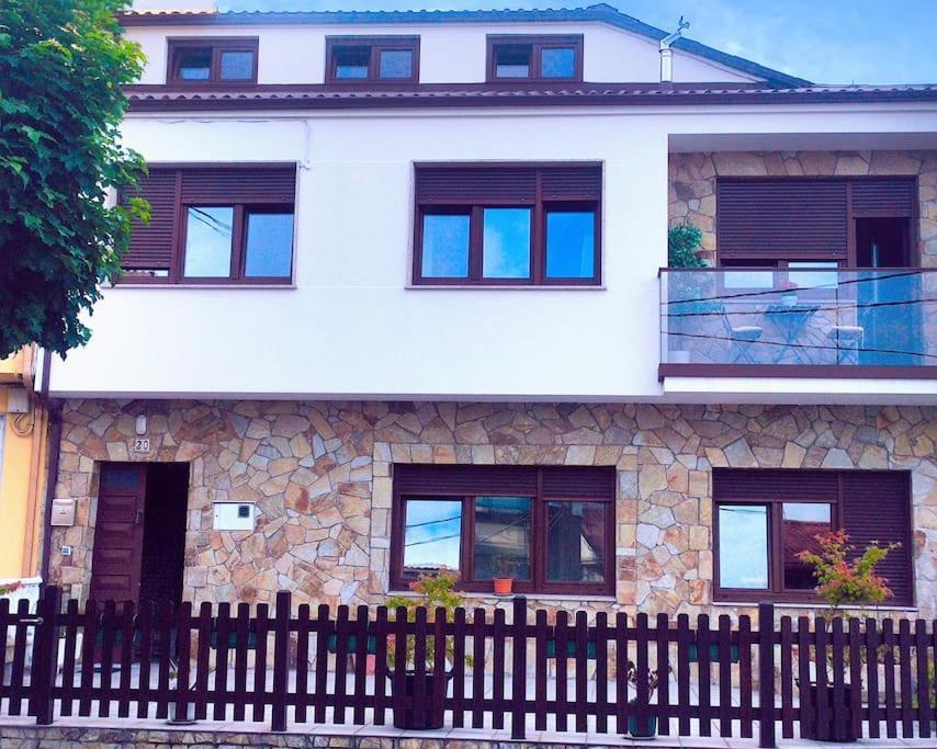 La Casa Del Arbol Apartment กอร์คูบิญอน ภายนอก รูปภาพ